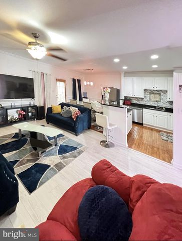10 PEPPERMINT DR, Lumberton, NJ 08048