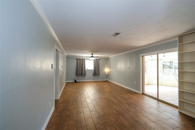 213 Anglewood Courts, Angleton, TX 77515