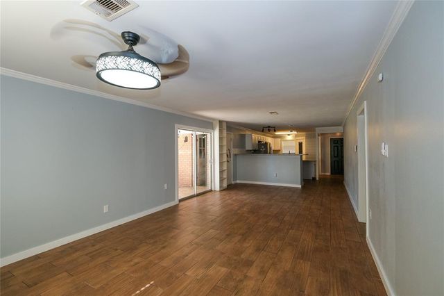 213 Anglewood Courts, Angleton, TX 77515