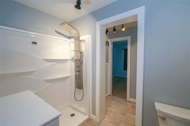 213 Anglewood Courts, Angleton, TX 77515