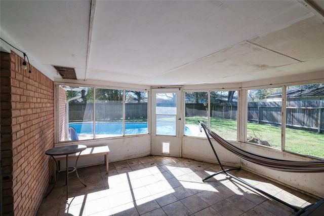 213 Anglewood Courts, Angleton, TX 77515