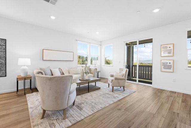 1387 Ores Way, Gilroy, CA 95020