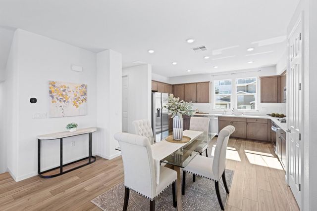 1387 Ores Way, Gilroy, CA 95020