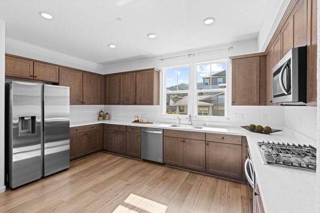 1387 Ores Way, Gilroy, CA 95020