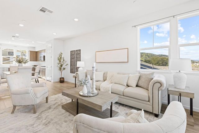 1387 Ores Way, Gilroy, CA 95020