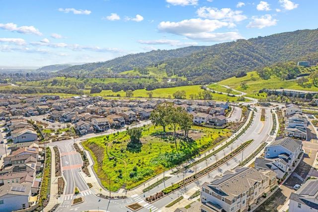 1387 Ores Way, Gilroy, CA 95020