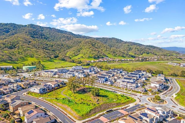 1387 Ores Way, Gilroy, CA 95020