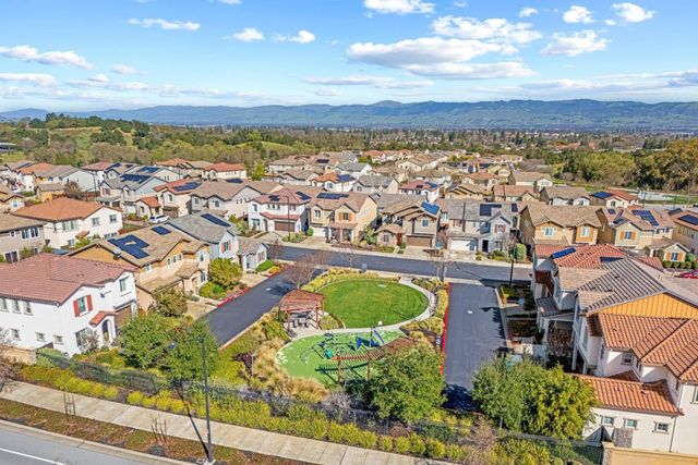 1387 Ores Way, Gilroy, CA 95020