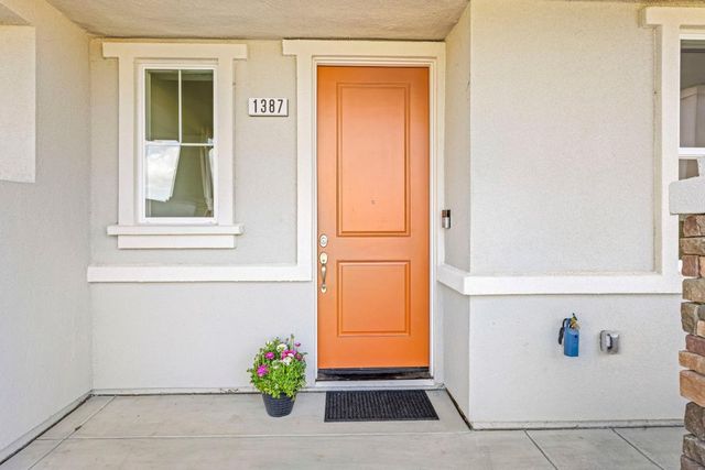 1387 Ores Way, Gilroy, CA 95020