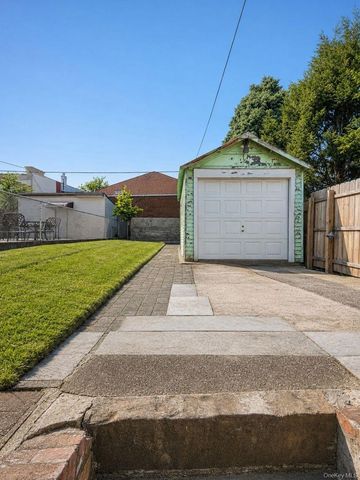 20-42 41st Street, Astoria, NY 11105