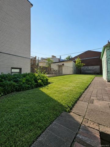 20-42 41st Street, Astoria, NY 11105