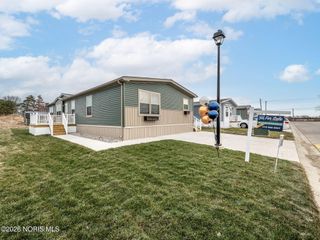 27484 Oregon Road, 198, Perrysburg, OH 43551