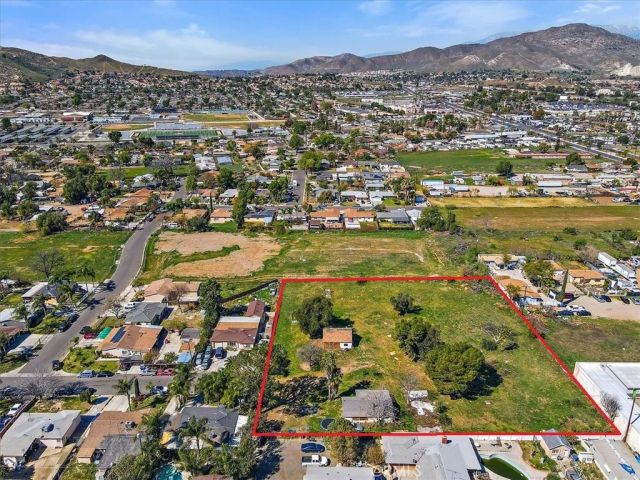 4077 Riverview, Riverside, CA 92509