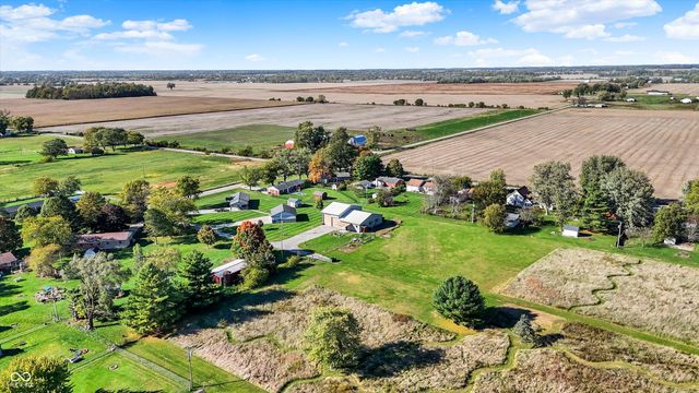 940 W 1090 N, Fountaintown, IN 46130