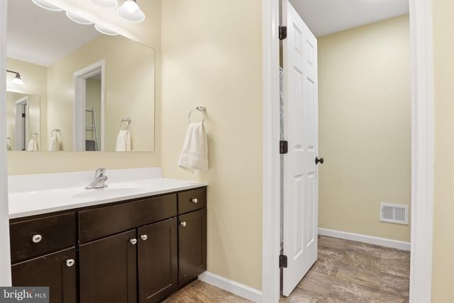 215 AZALEA DR, Windsor, PA 17366