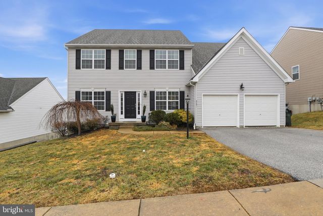 215 AZALEA DR, Windsor, PA 17366