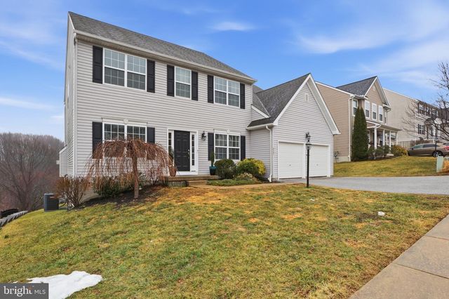 215 AZALEA DR, Windsor, PA 17366