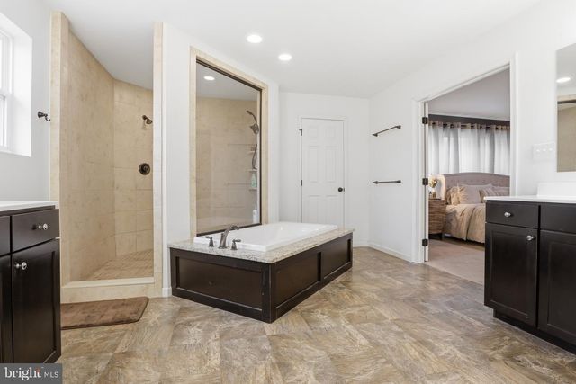 215 AZALEA DR, Windsor, PA 17366