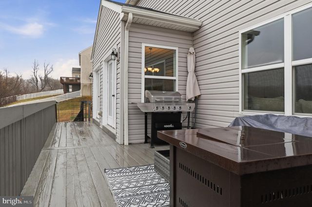 215 AZALEA DR, Windsor, PA 17366