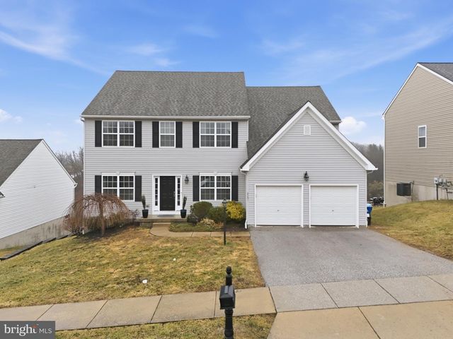 215 AZALEA DR, Windsor, PA 17366