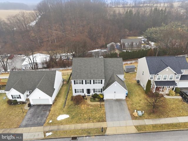215 AZALEA DR, Windsor, PA 17366
