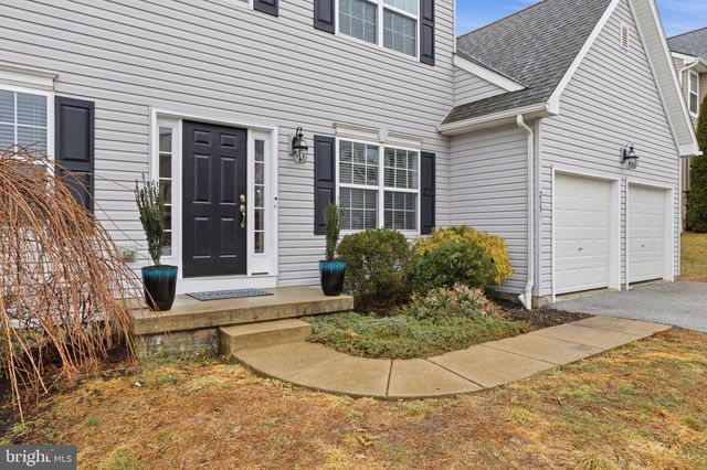 215 AZALEA DR, Windsor, PA 17366