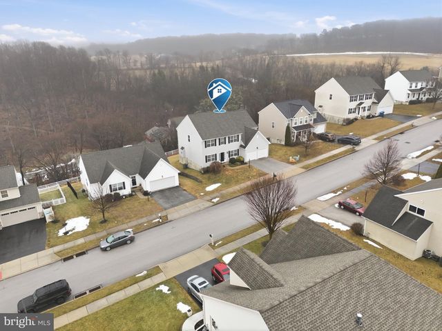 215 AZALEA DR, Windsor, PA 17366