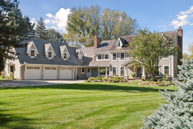 28140 Boulder Bridge Drive, Shorewood, MN 55331