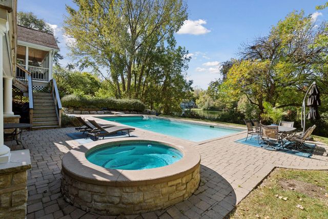 28140 Boulder Bridge Drive, Shorewood, MN 55331