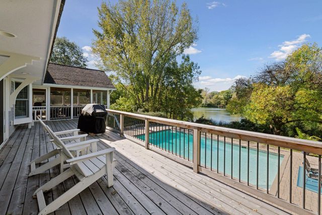 28140 Boulder Bridge Drive, Shorewood, MN 55331