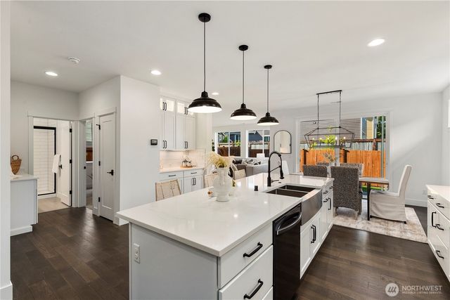 22026 81st Place W, Edmonds, WA 98026