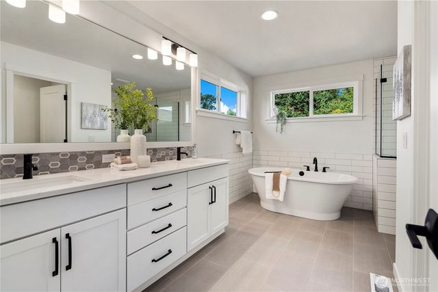 22026 81st Place W, Edmonds, WA 98026