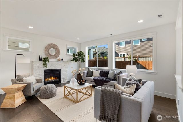 22026 81st Place W, Edmonds, WA 98026