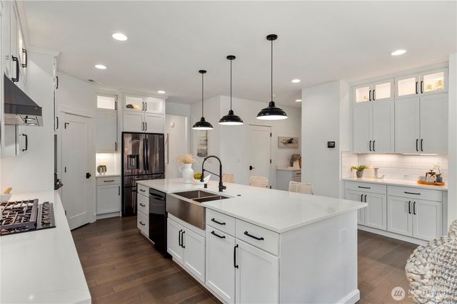 22026 81st Place W, Edmonds, WA 98026
