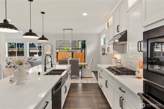 22026 81st Place W, Edmonds, WA 98026