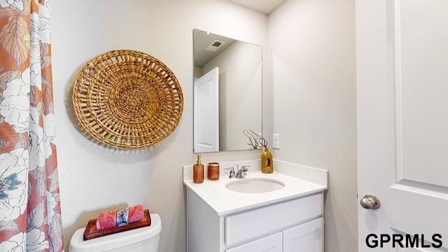 17618 Virginia Street, Omaha, NE 68136