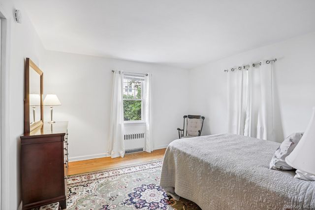 186 Chase Avenue, Yonkers, NY 10703
