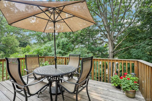 186 Chase Avenue, Yonkers, NY 10703
