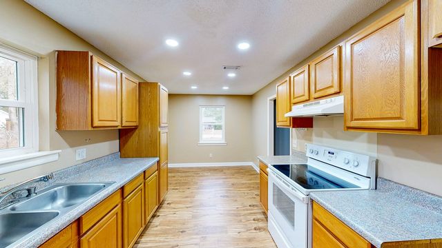 347 Sunny Acres Road, Ozark, AL 36360