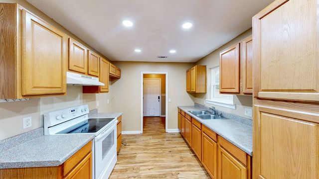 347 Sunny Acres Road, Ozark, AL 36360