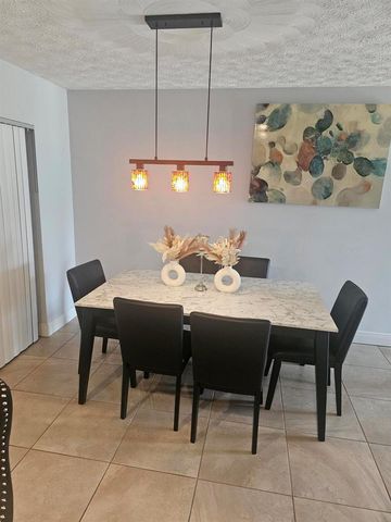 301 SW VIOLET Avenue, Port St. Lucie, FL 34983