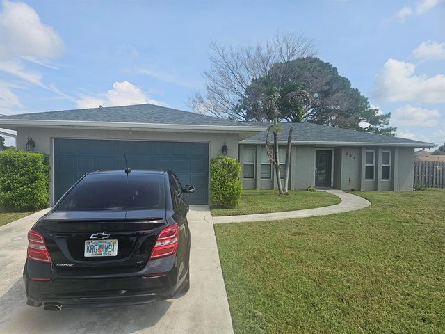 301 SW VIOLET Avenue, Port St. Lucie, FL 34983