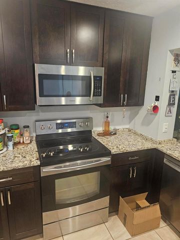 301 SW VIOLET Avenue, Port St. Lucie, FL 34983
