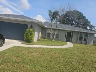 301 SW VIOLET Avenue, Port St. Lucie, FL 34983