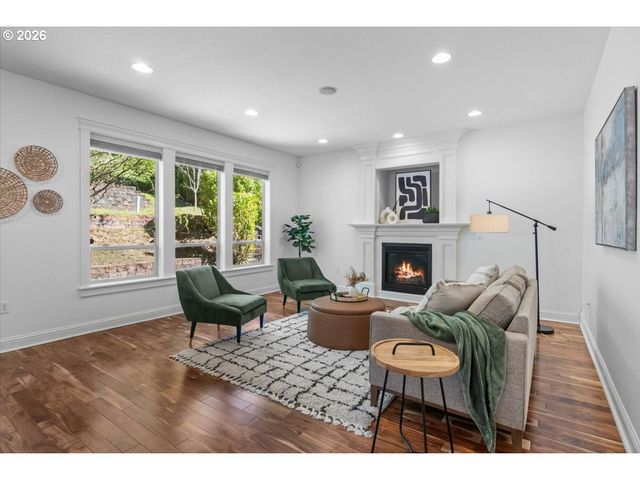 1667 PTARMIGAN St Nw, Salem, OR 97304