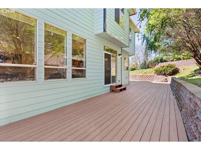 1667 PTARMIGAN St Nw, Salem, OR 97304