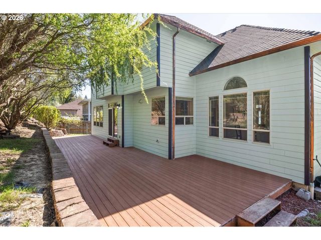 1667 PTARMIGAN St Nw, Salem, OR 97304