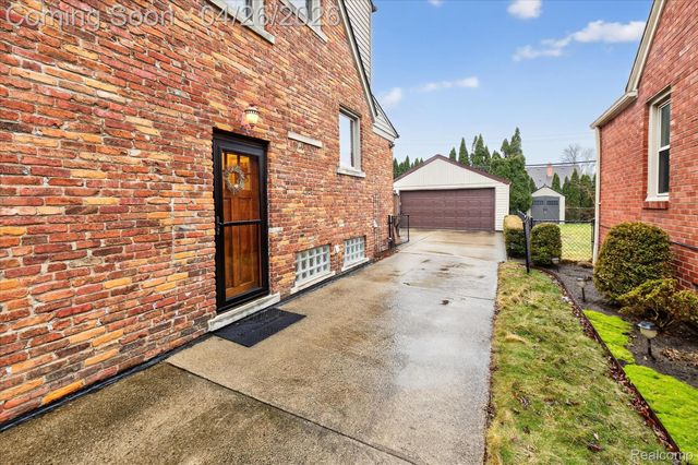 23121 Marlboro Street, Dearborn, MI 48128