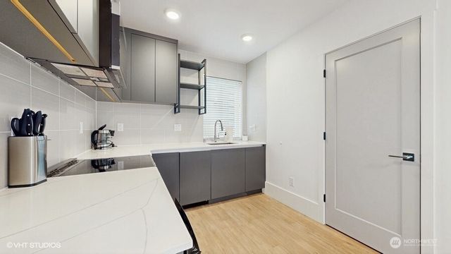 442 13th Avenue, Seattle, WA 98122