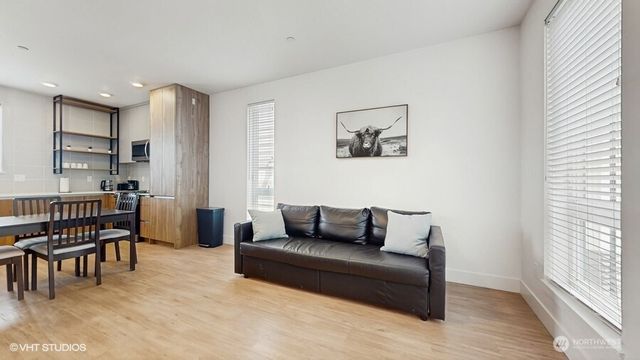 442 13th Avenue, Seattle, WA 98122